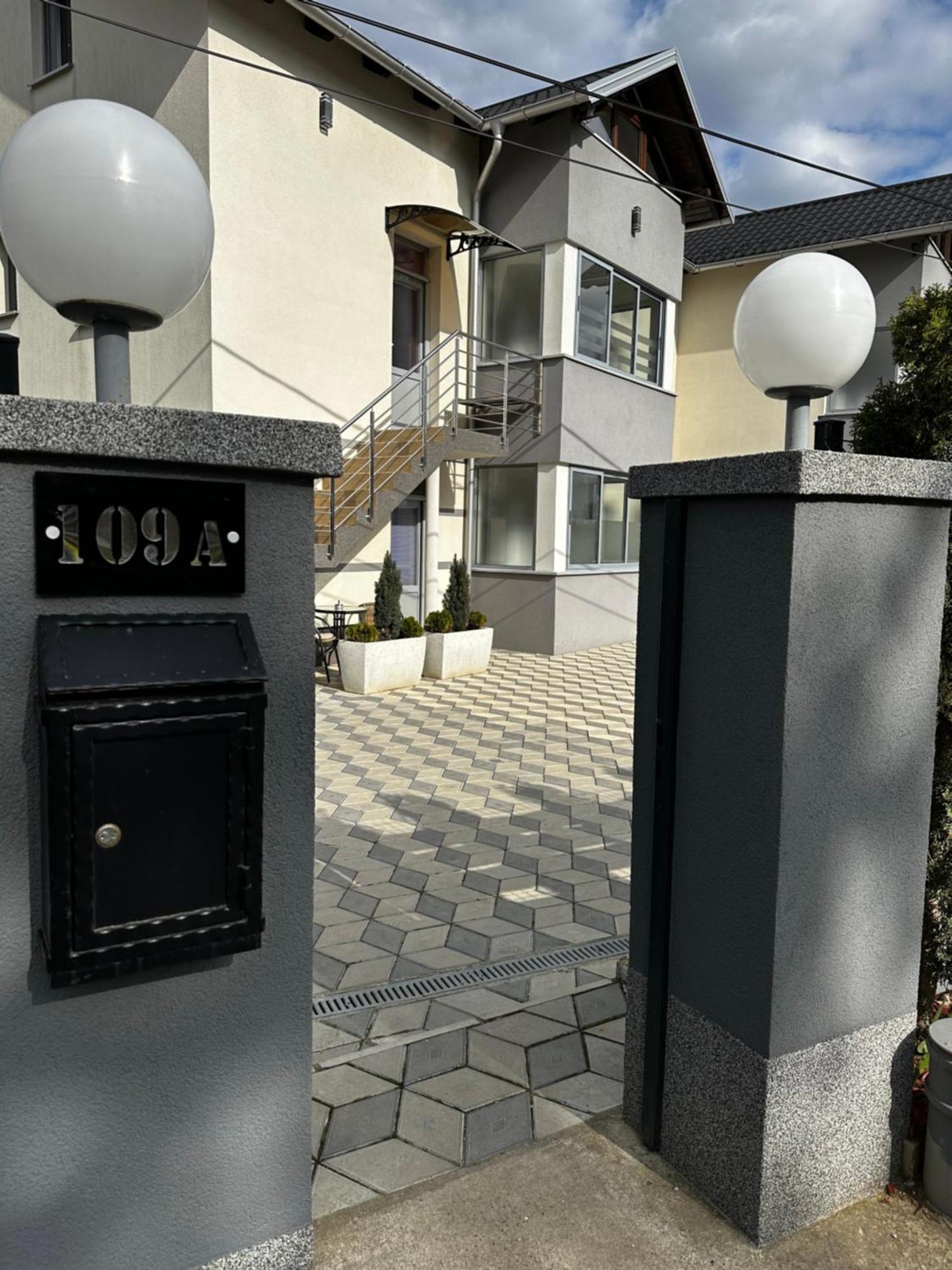 Apartmani Lotus Vrdnik Exterior foto